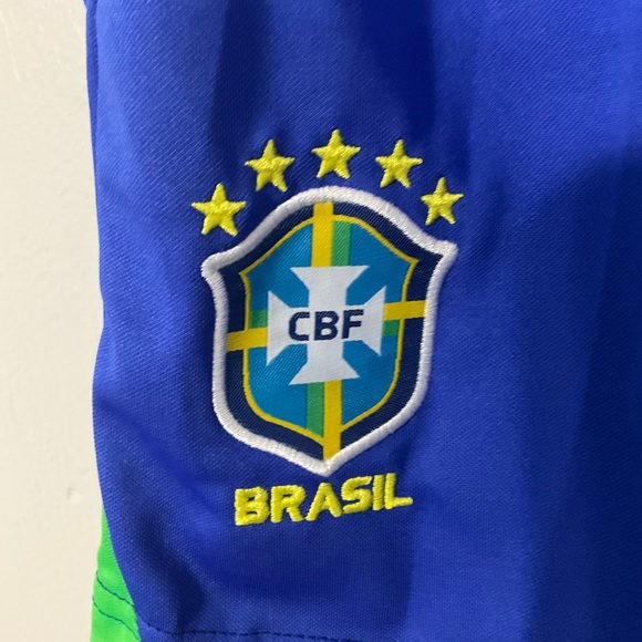 Brazil Neymar Kid Set 2022 Jersey - Picture 6 of 8